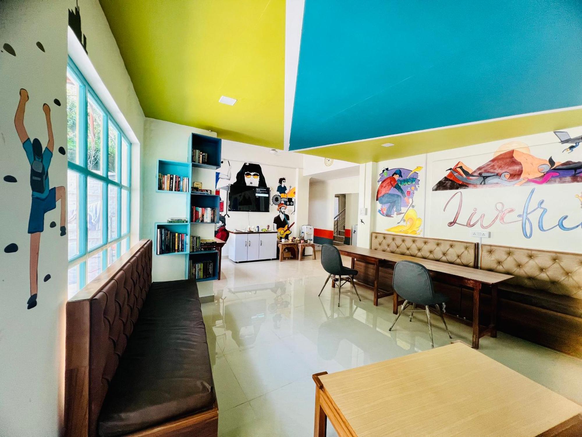 Live Free Hostel, Mcleodganj ماكليود غانج المظهر الخارجي الصورة