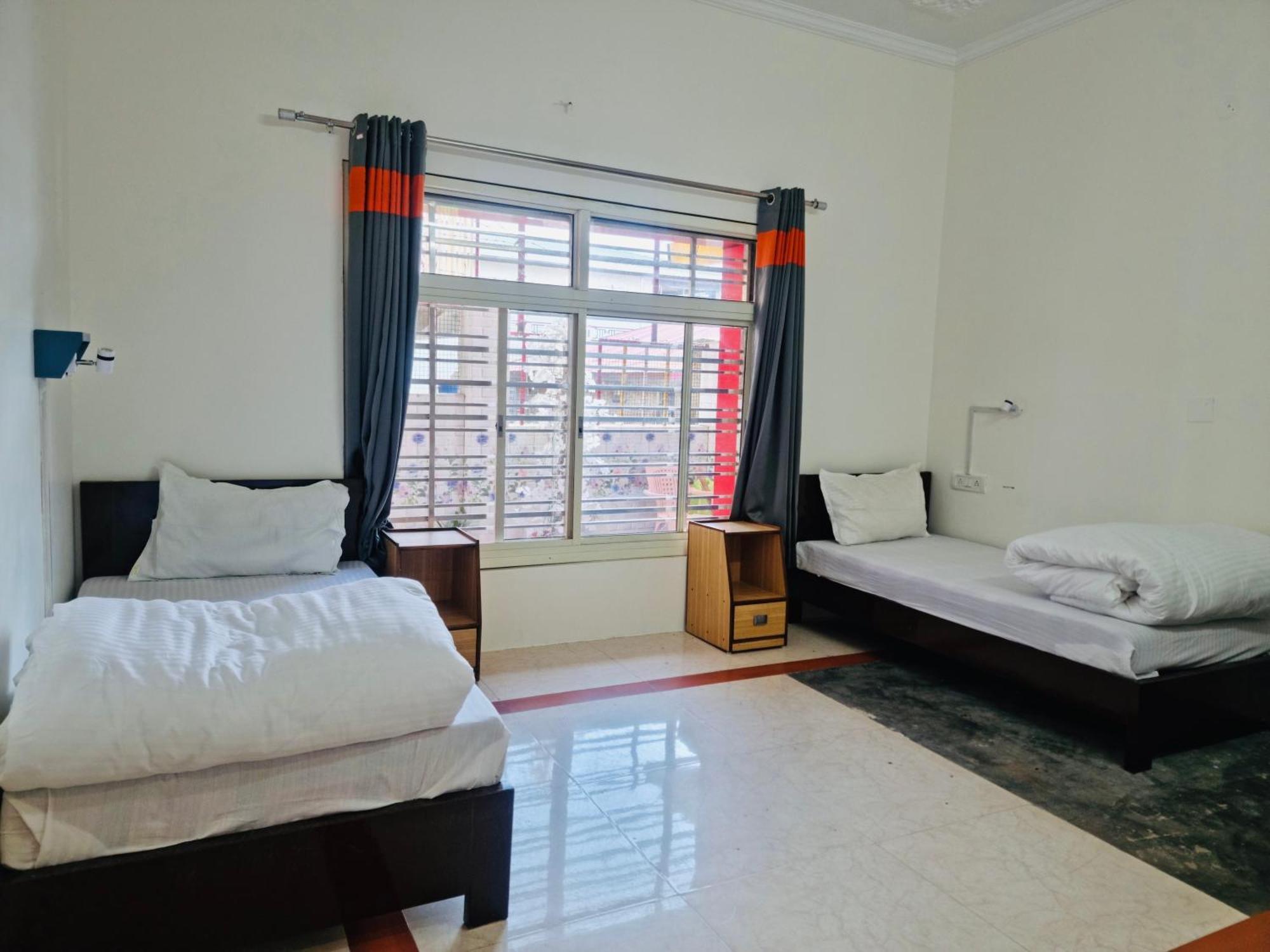 Live Free Hostel, Mcleodganj ماكليود غانج المظهر الخارجي الصورة